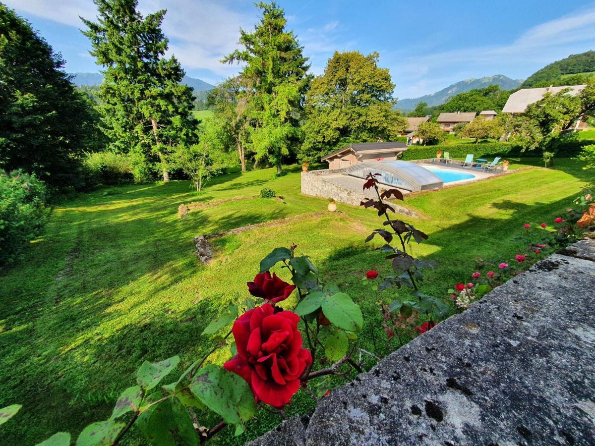 Вилла La Belle Des Praz Mieussy Экстерьер фото