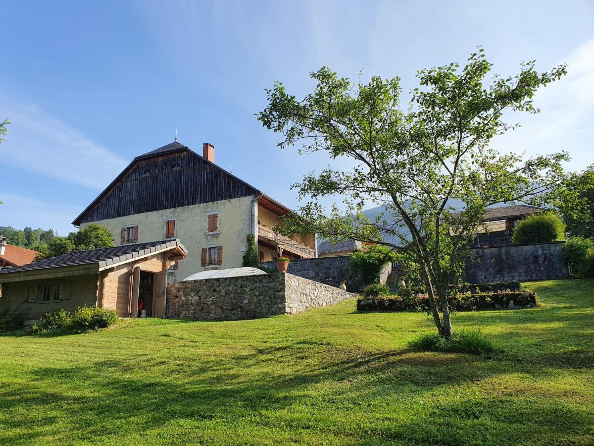 Вилла La Belle Des Praz Mieussy Экстерьер фото